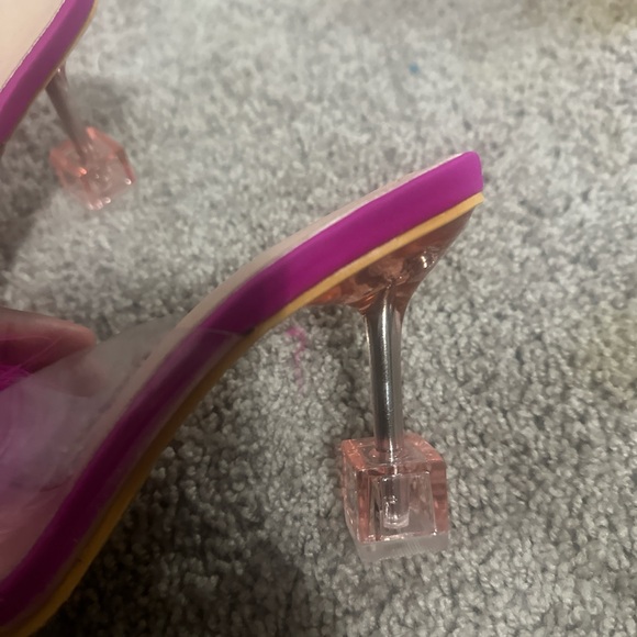 Pink fluffy heels - Picture 2 of 3